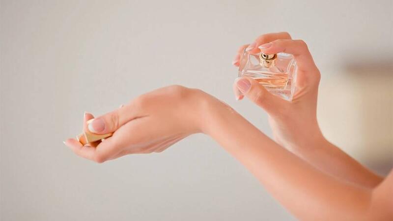 أفضل عطور فرمونات تجذب الرجل