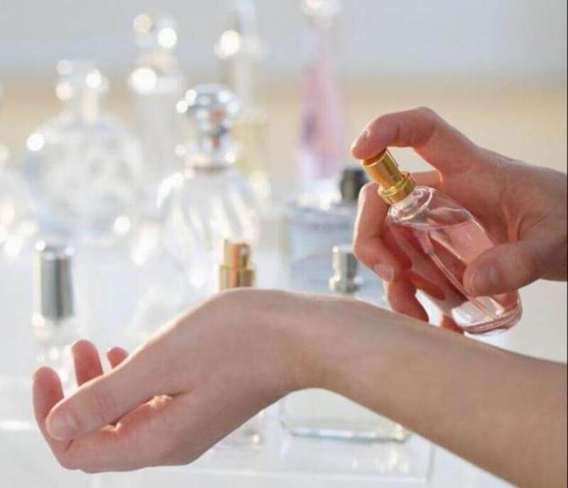 أماكن شراء عطور فرمونات تجذب الرجل