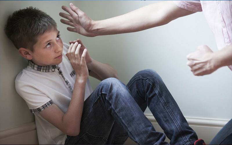 تفسير حلم ضرب الاب الميت لابنته