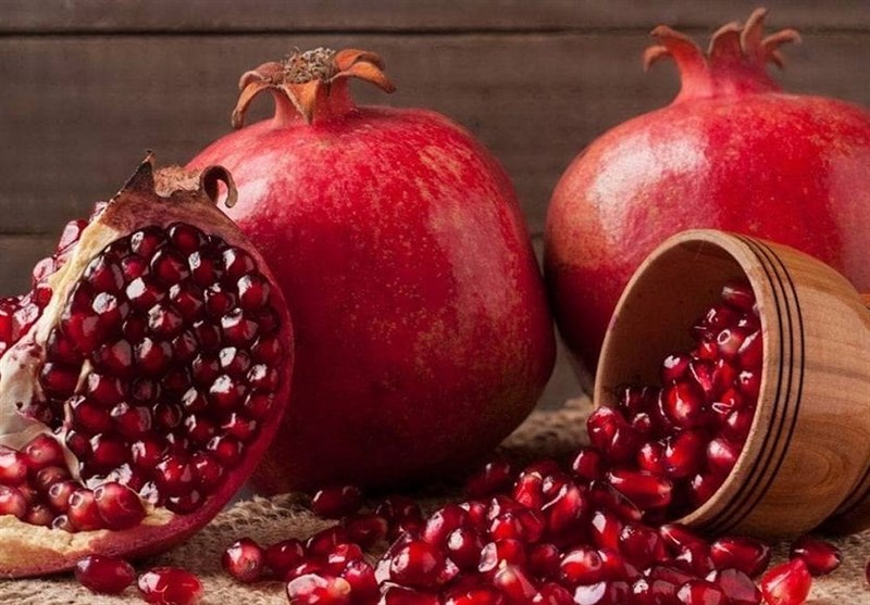 تفسير رؤية أكل الرمان في المنام للعزباء