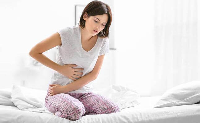 حالات ألم أسفل البطن تستدعي الذهاب للطبيب