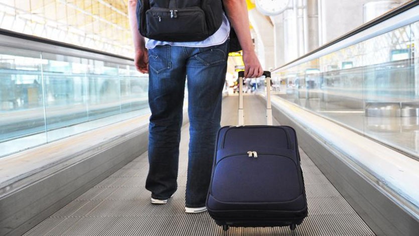 حكم ممارسة العادة لرجل متزوج مسافر