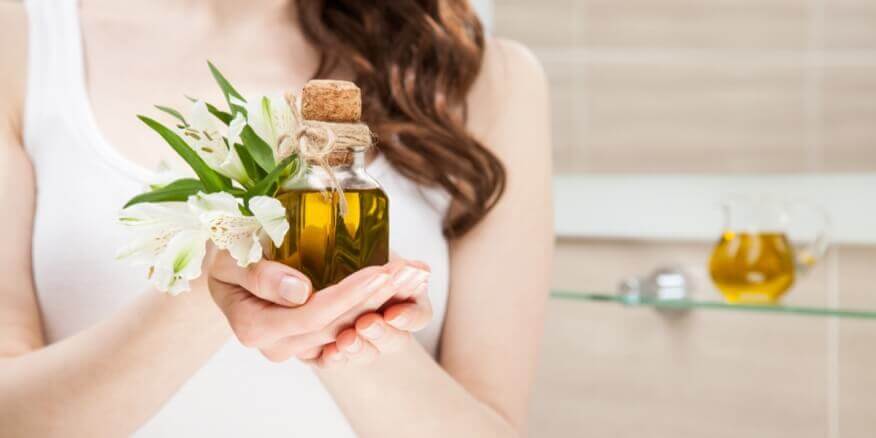طرق استخدام زيت عرق السوس للتبييض