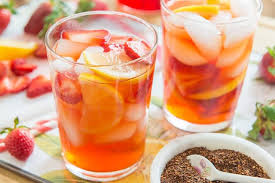 مشروب Strawberry Green Iced Tea Infusion