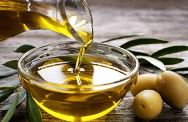 ""وصفة زيت الزيتون والفازلين للعضو الذكري