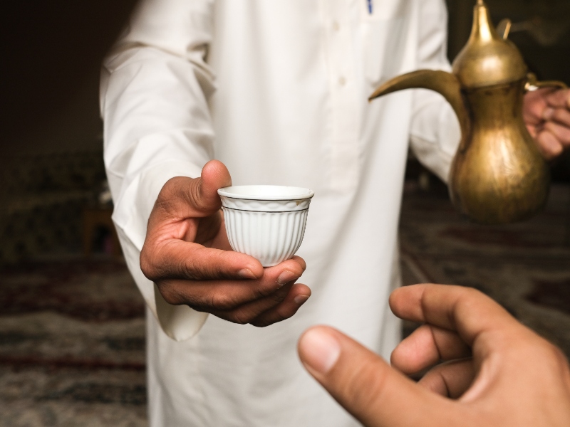 طريقة عمل قهوة بالزعفران بمناسبة اليوم الوطني السعودي