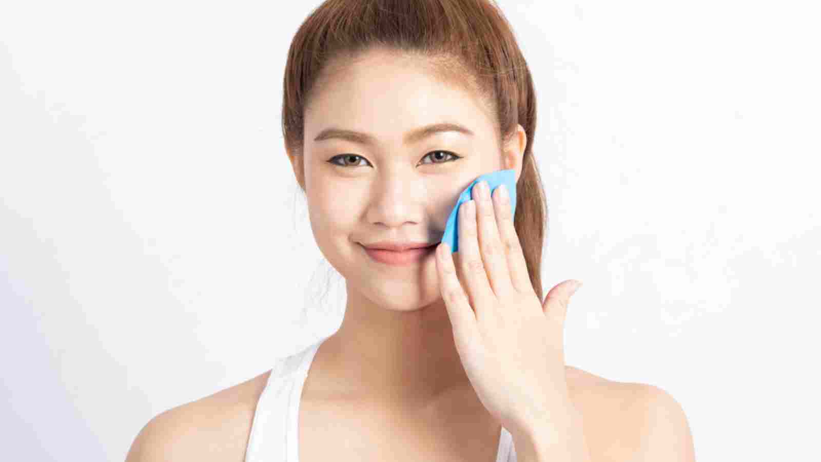 أسباب تعرق الوجه وطرق التخفيف منه