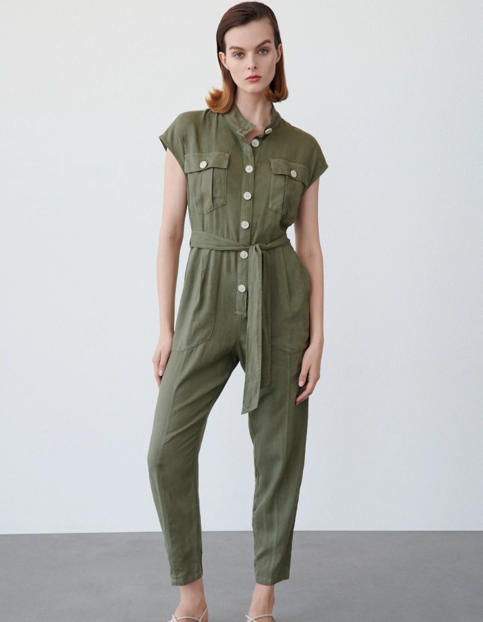 أجمل موديلات جمبسوت 2021 لإطلالة غير مملة في المكتب للمرأة العاملة