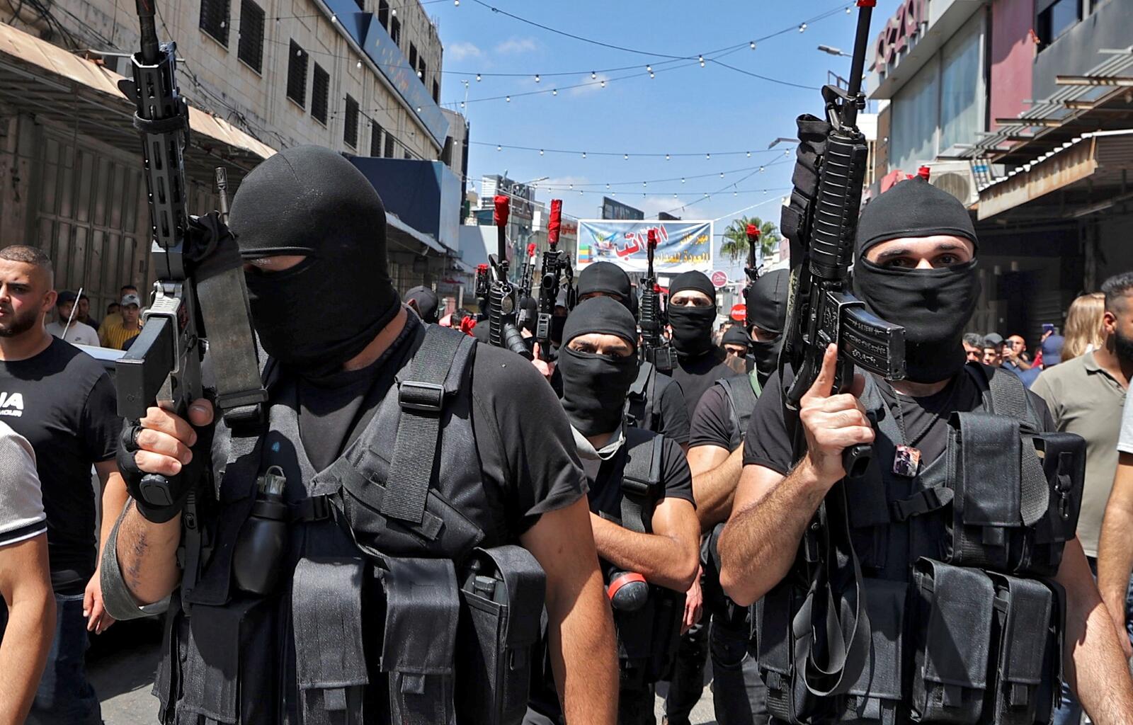 مقاتلون من مجموعة عرين الأسود في نابلس
