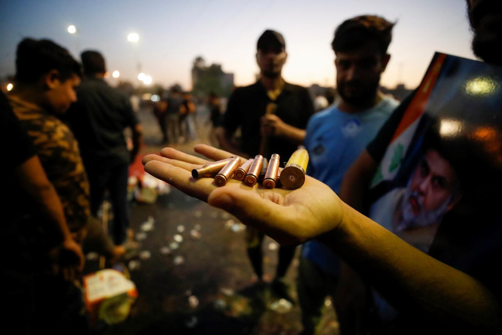 أنصار الزعيم مقتدى الصدر وسط بغداد