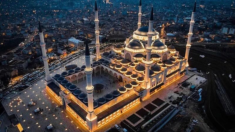 ""التعرف على مظاهر الفن الإسلامي