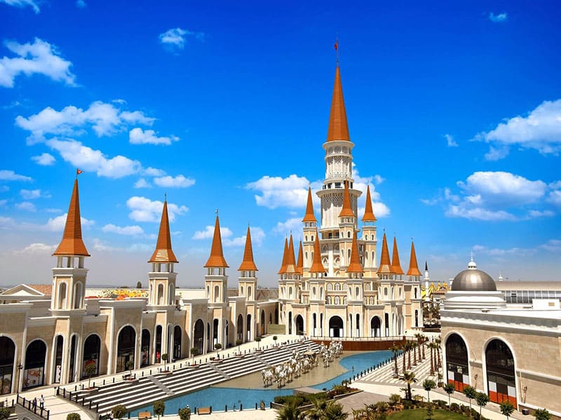 ملاهي أرض الأساطير