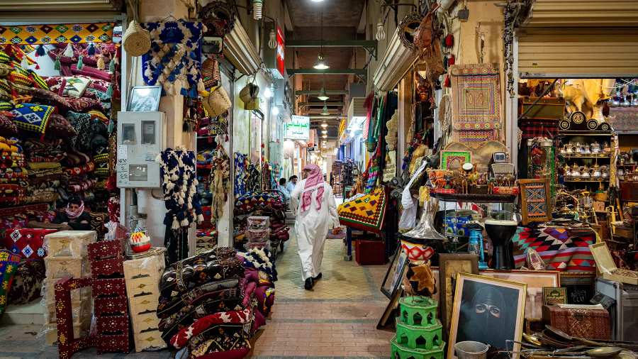 مواعيد عمل سوق الديرة في الرياض