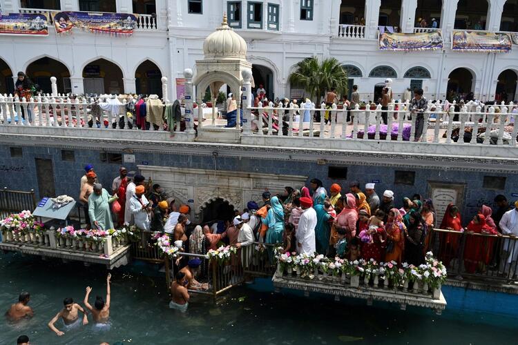 In Pictures: Sikhs, Hindus Celebrate Harvest Festival Baisakhi