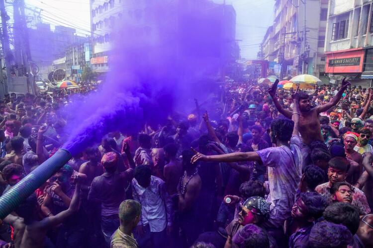 In Pictures: Explosions of Color at Hindu Spring Festival Holi