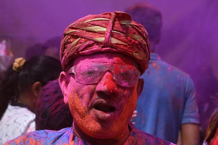 In Pictures: Explosions of Color at Hindu Spring Festival Holi