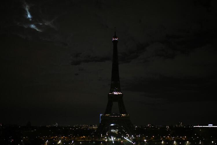 Countries Go Dark for 'Earth Hour'