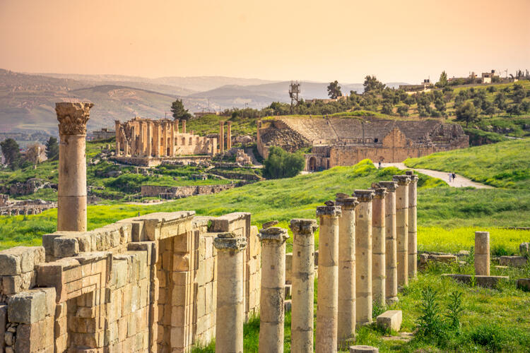 Where to Go for Beautiful Spring Scenery
