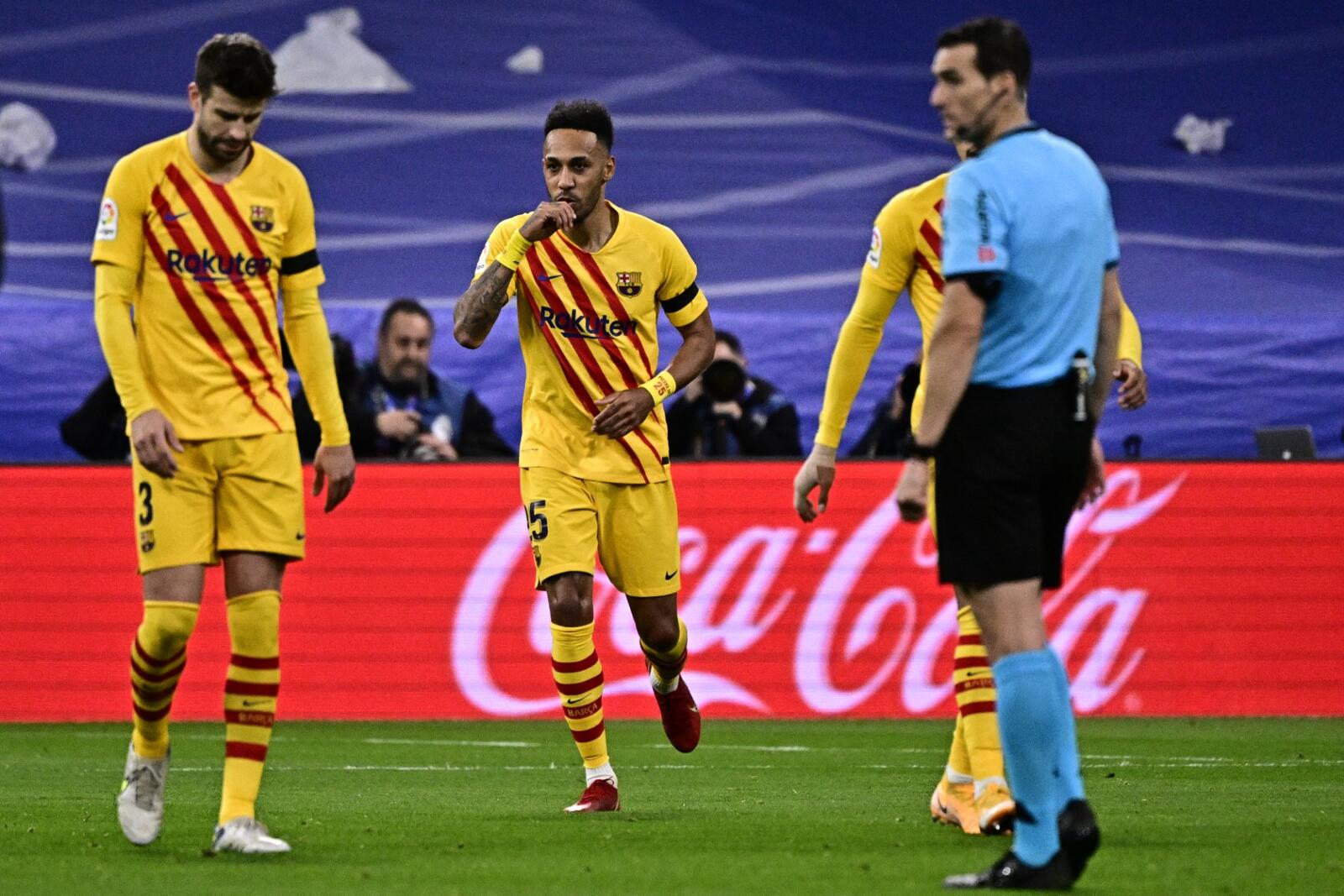 أوباميانغ يقود برشلونة لفوز تاريخي على ريال مدريد