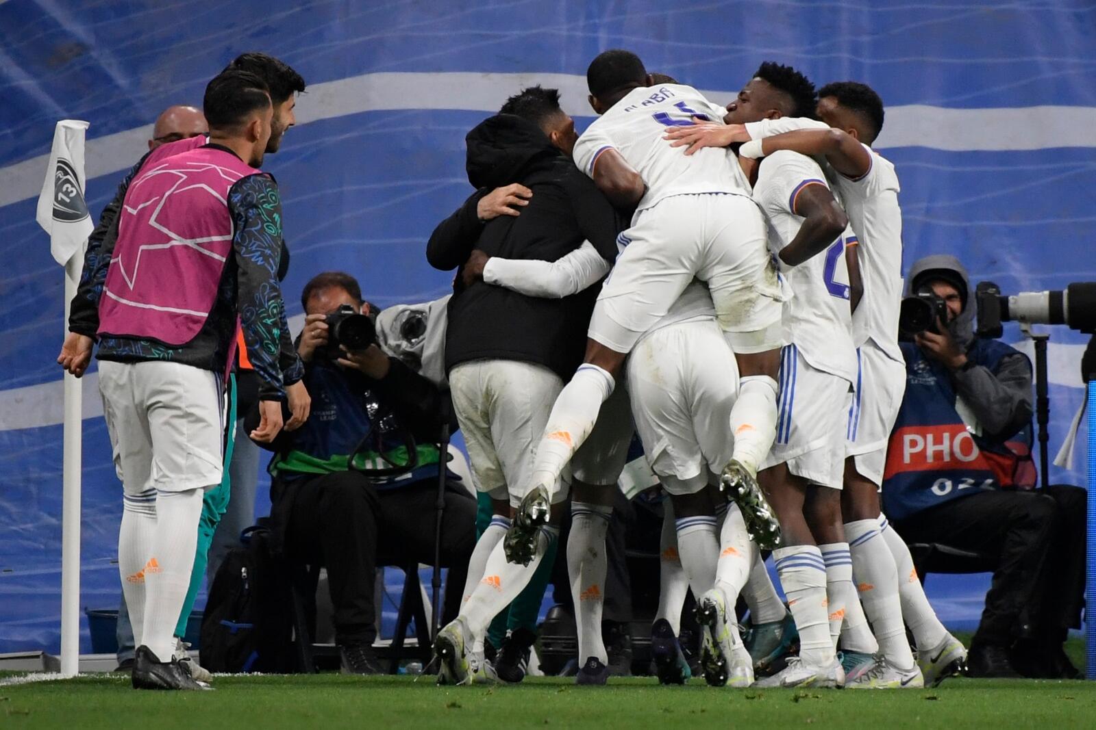 ريال مدريد إلى نصف النهائي