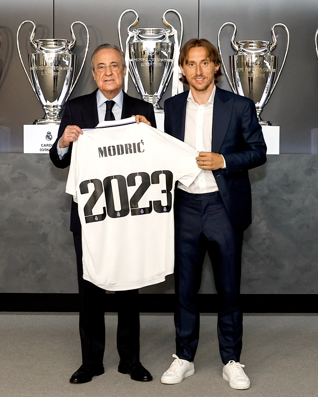مودريتش مستمر مع ريال مدريد حتى صيف عام 2023 (المصدر: حساب ريال مدريد الرسمي على تويتر)