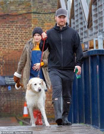 صوفي راندل حامل بطفلها الأول