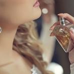 5 طرق للحصول على عطر ثابت يدوم في الشتاء 5 طرق للحصول على عطر ثابت يدوم في الشتاء