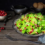 سلطة الجرجير بالرمّان  سلطة الجرجير بالرمّان