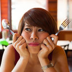 يعبر الشعور بالجوع عن انخفاض مستوى الغلوكوز في دمنا. (shutterstock.com)  يعبر الشعور بالجوع عن انخفاض مستوى الغلوكوز في دمنا. (shutterstock.com)