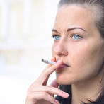 التدخين يساعد على تقليل والمحافظة على رشاقة الجسم 