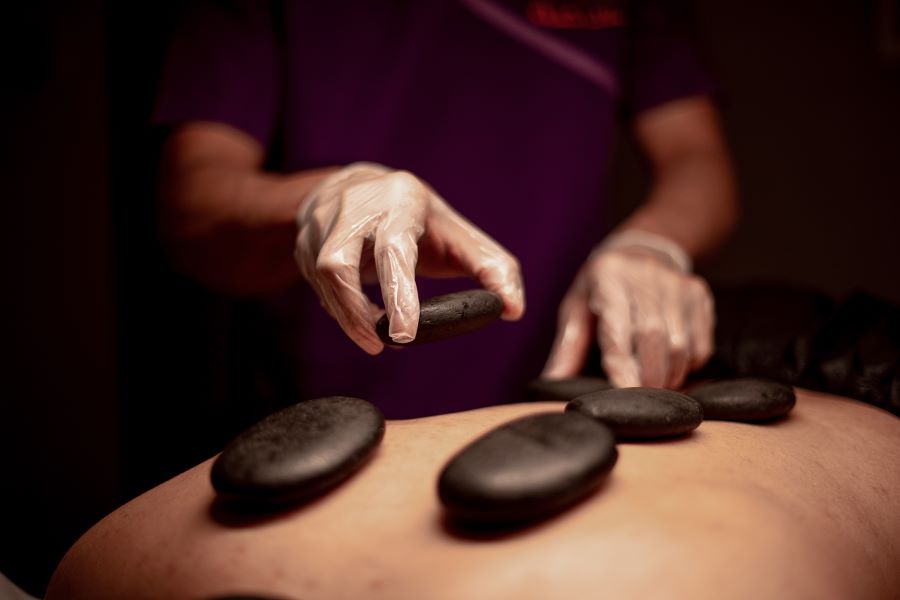 الأحجار الساخنة سبا Hot Stones