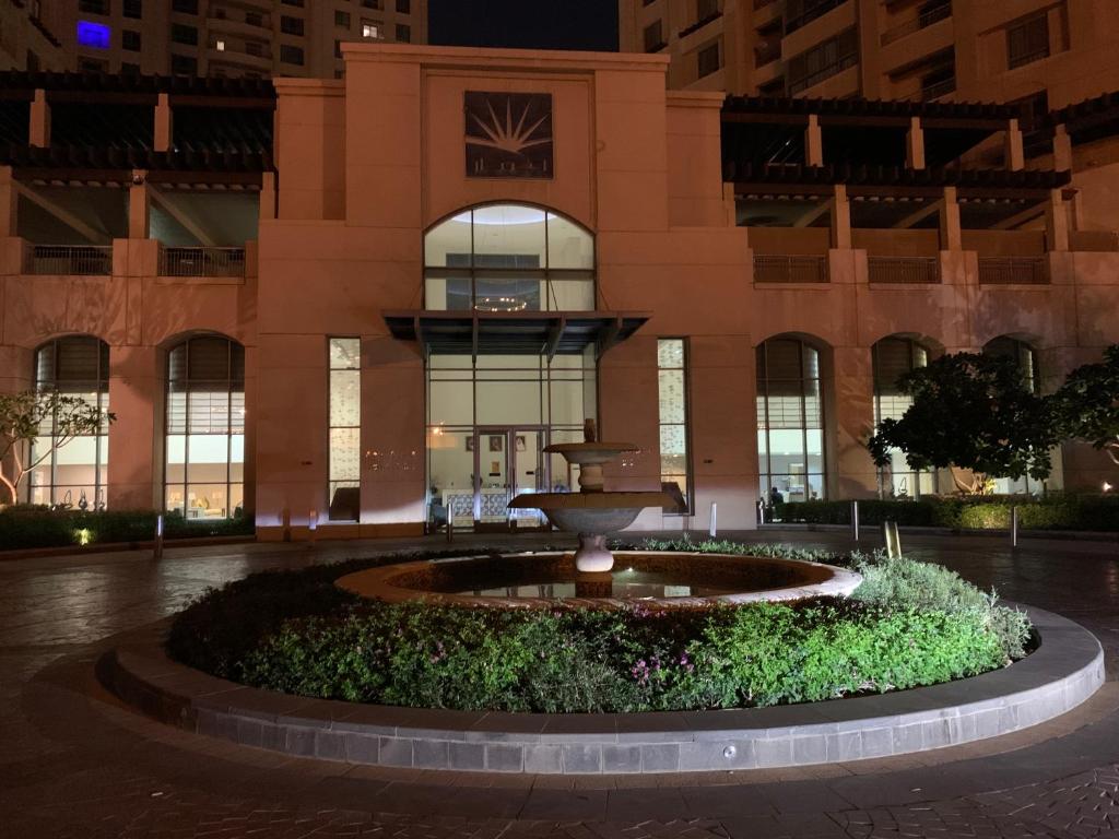 المرافق الخدمية المتوفرة في أبراج إعمار جدة وحولها