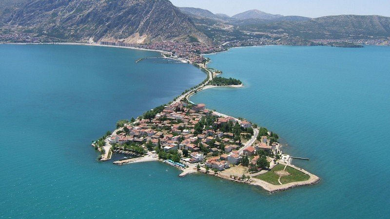 بحيرة اقيردير Eğirdir Gölü