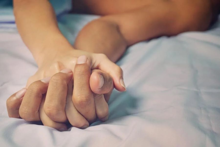 تفسير الحلم بالجماع للمتزوجه مع زوجها المسجون