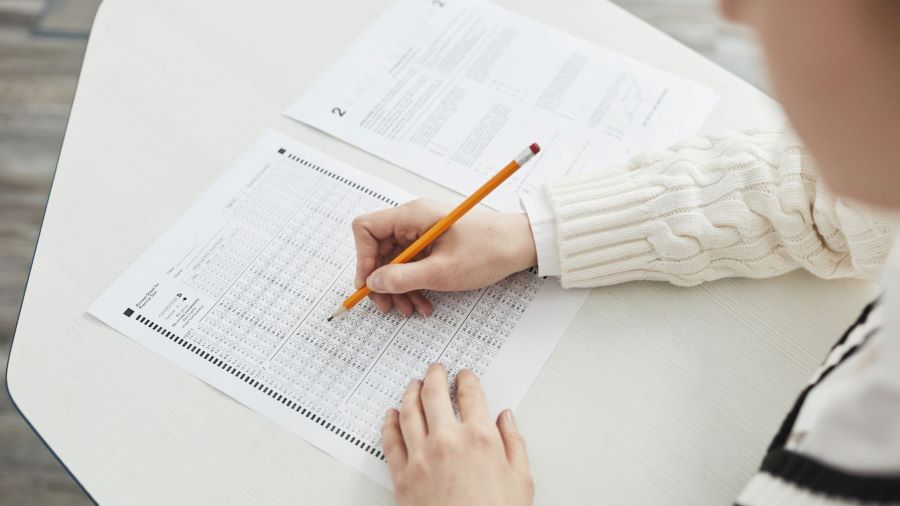 تفسير حلم الامتحان في المنام للمتزوجة والنجاح فيه