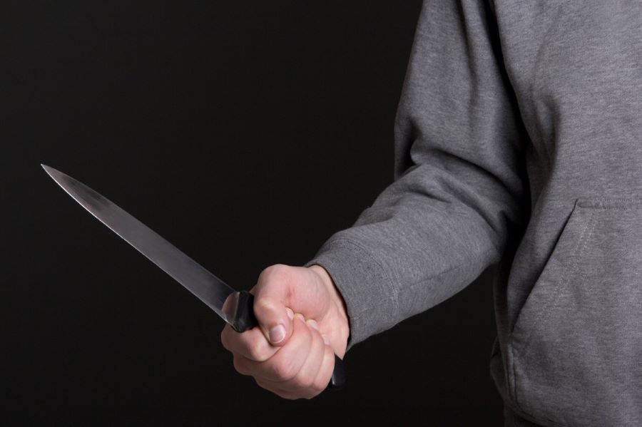 تفسير حلم الذبح بالسكين في الرقبة للرجل