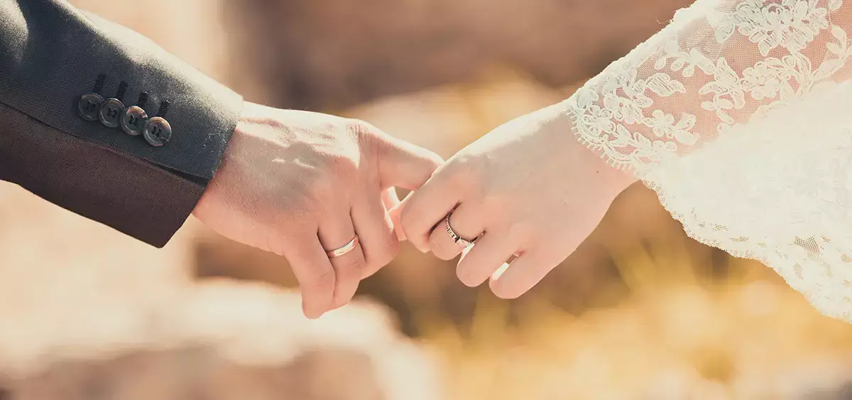 تفسير حلم الزواج للرجل من امرأة لا يعرفها