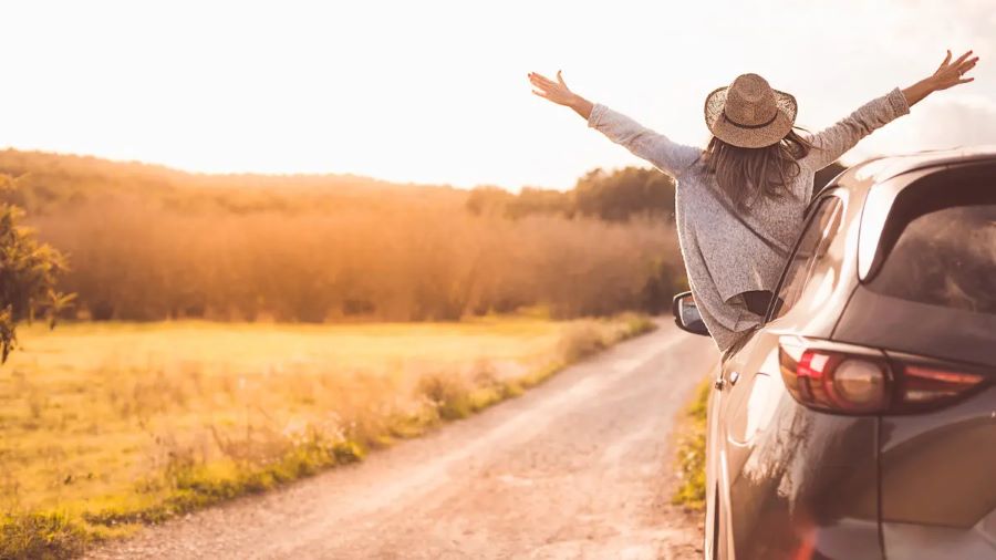 تفسير حلم السفر للمتزوجة بالسيارة