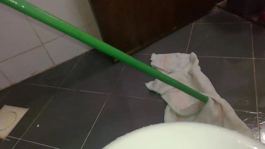 تفسير حلم الماء في أرضية البيت للمتزوجة