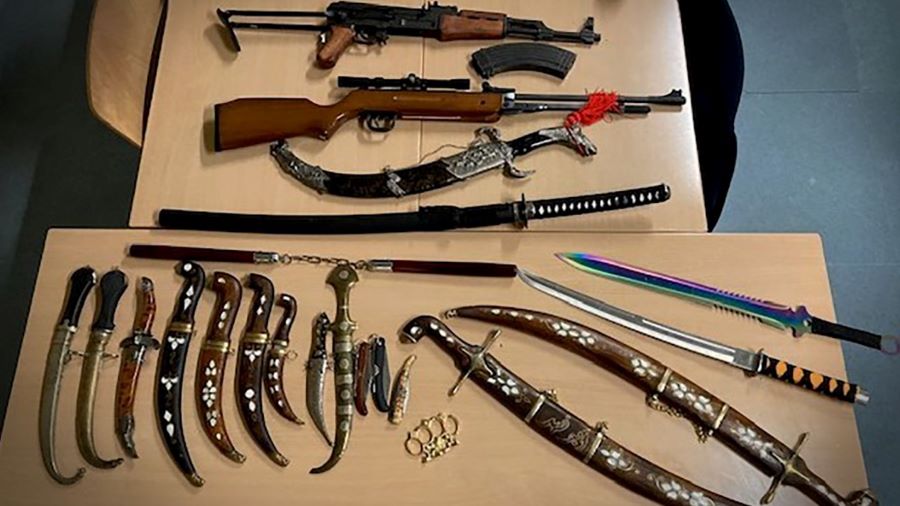 تفسير رؤية السلاح في المنام للعزباء