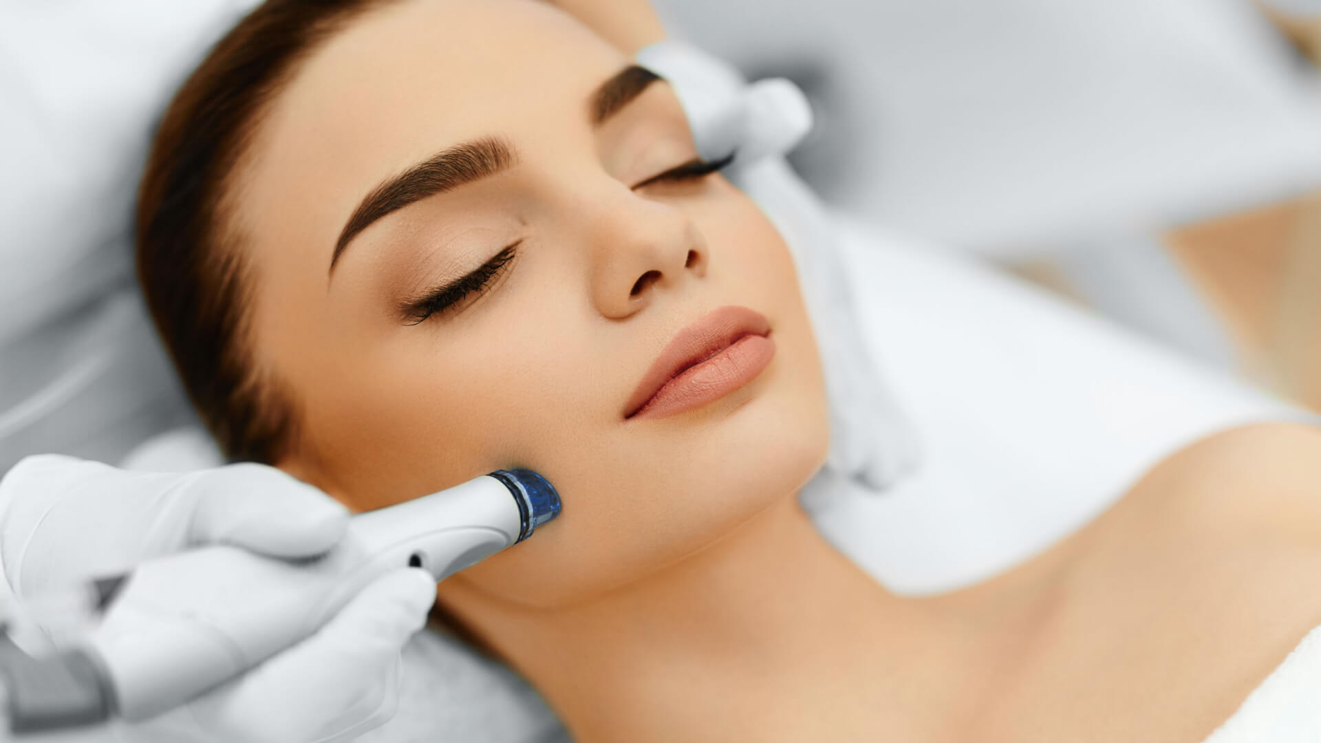 عيادة Al Shunnar Plastic Surgery