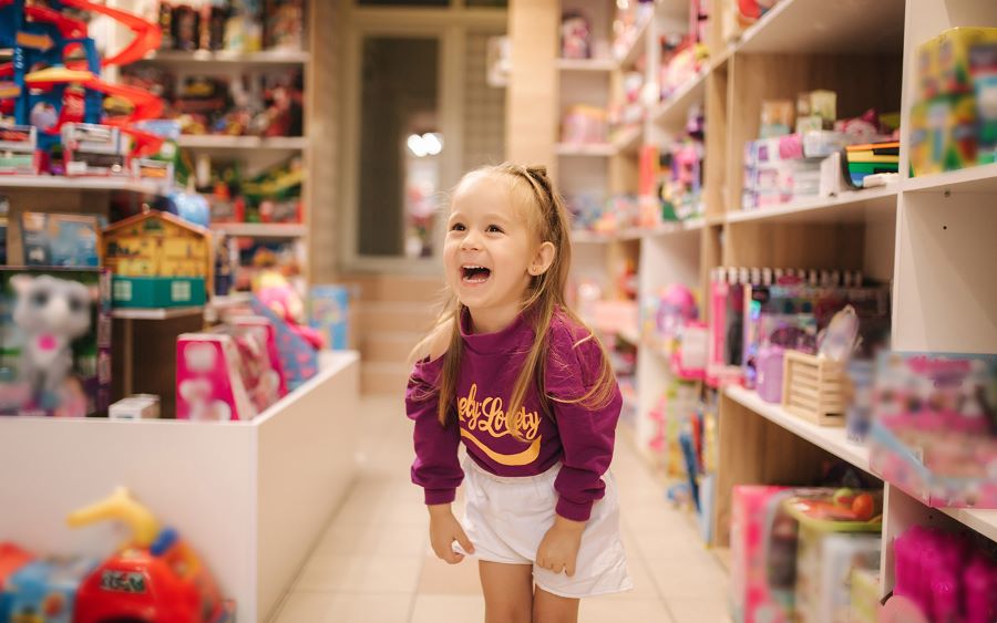 متجر ألعاب Toy & Surprise