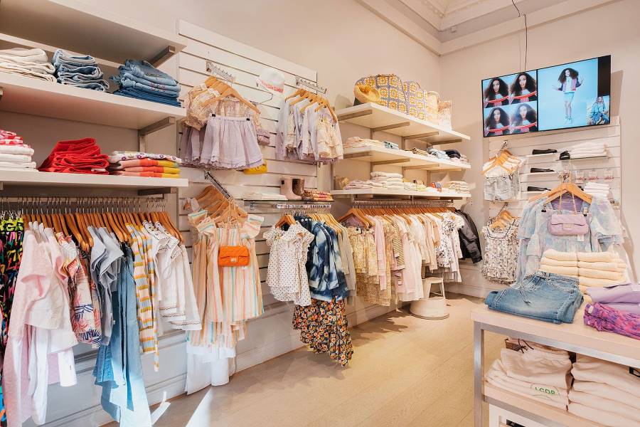 محلات ملابس افنت مول