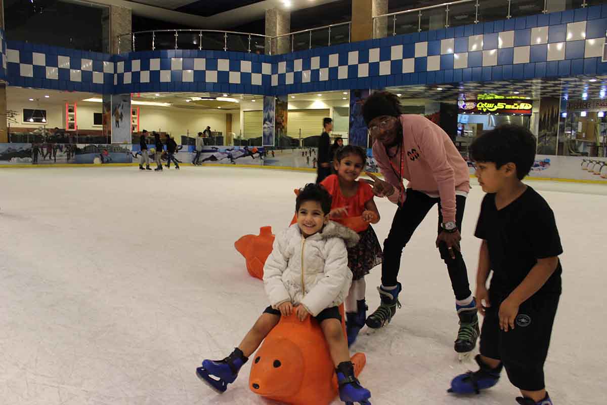 مركز أيس لاند الترفيهي