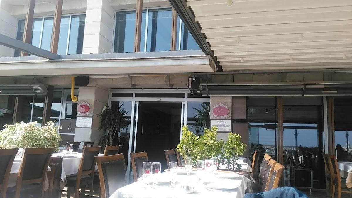 مطعم ايسكلي مارين