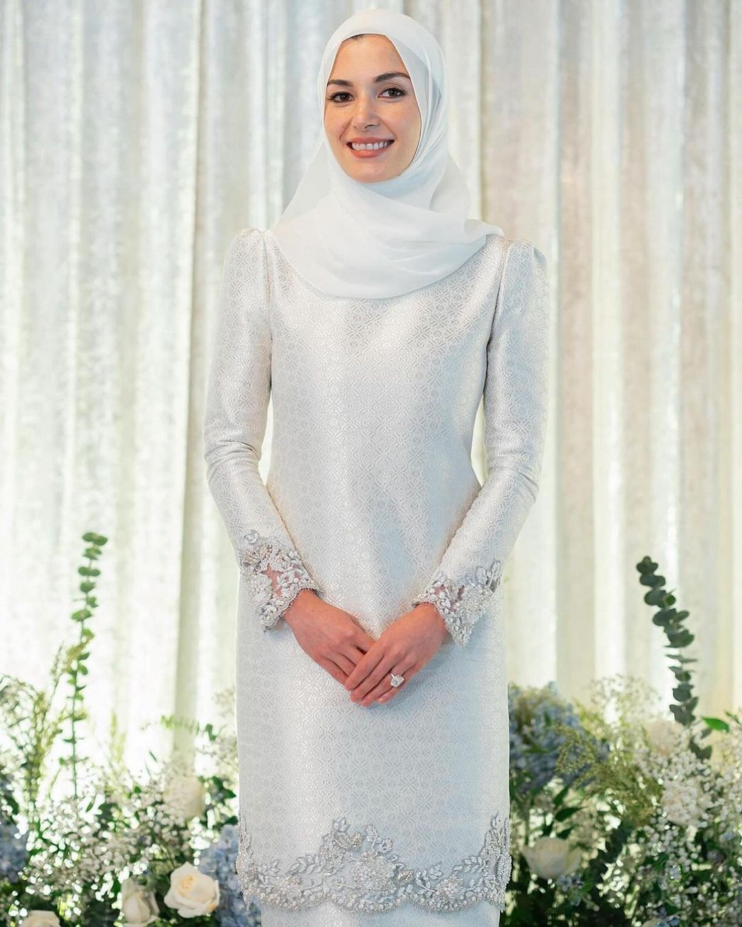  أنيشا روزناه بنت آدم - Anisha Rosnah