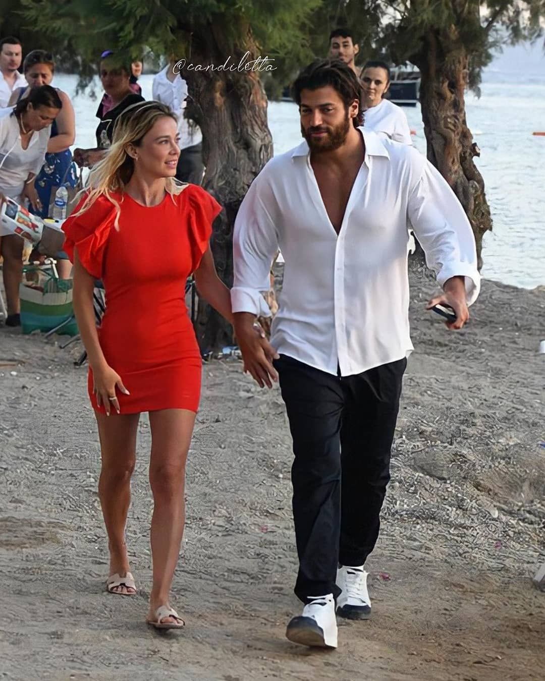 La reazione di Can Yaman al parto di Diletta Leotta Diletta Leotta'nın doğum yapmasına Can Yaman'dan tepki