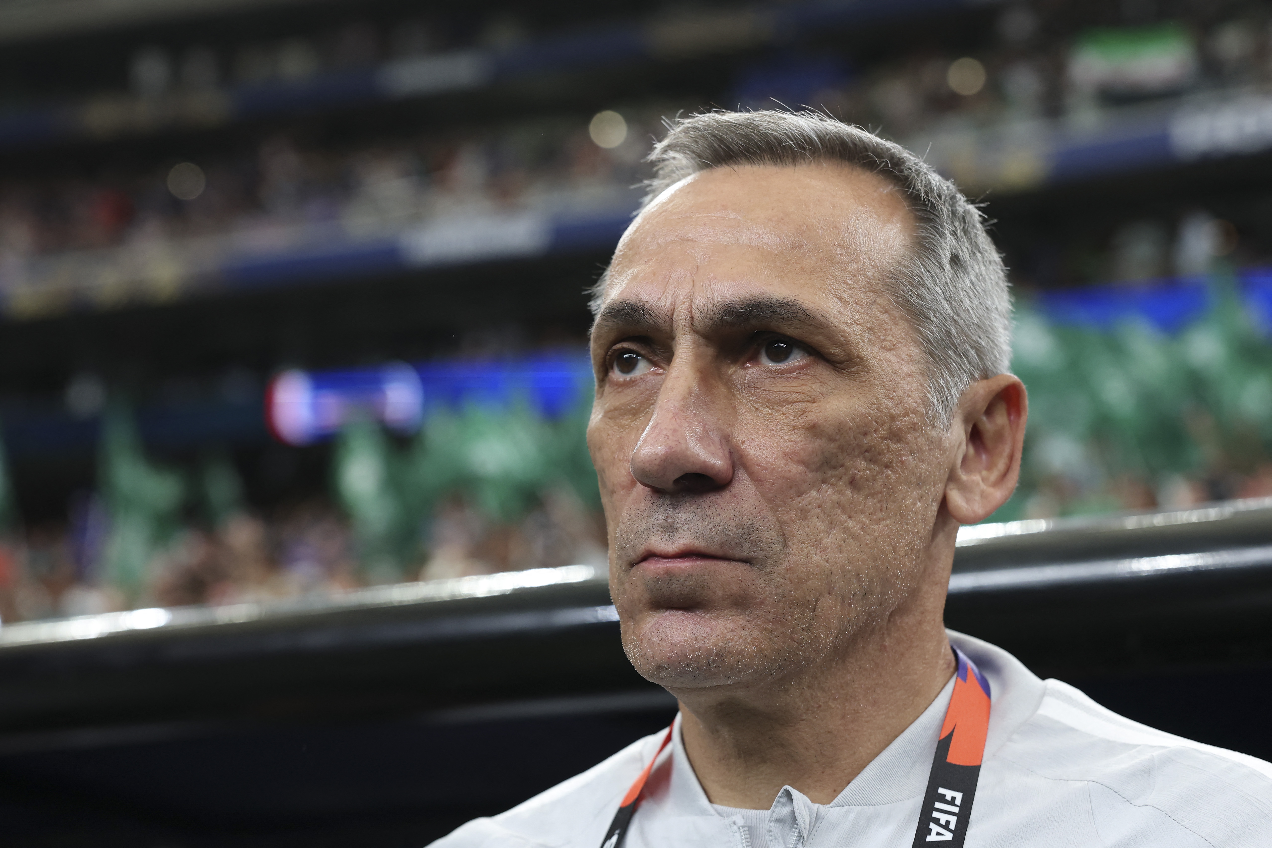 اليوناني دونيس مدرب منتخب السعودية كان محل انتقادات