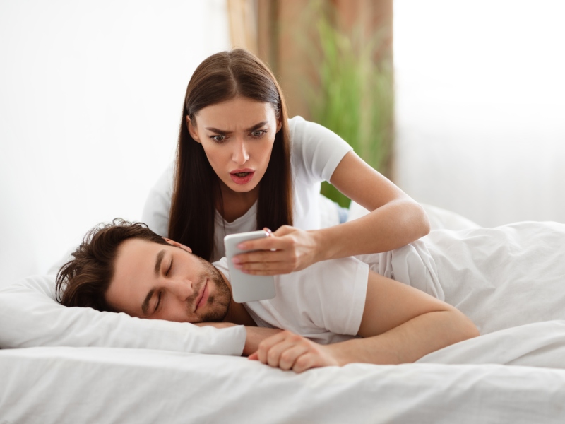 كيف تؤثر الخيانة على حياتك ومشاعرك؟