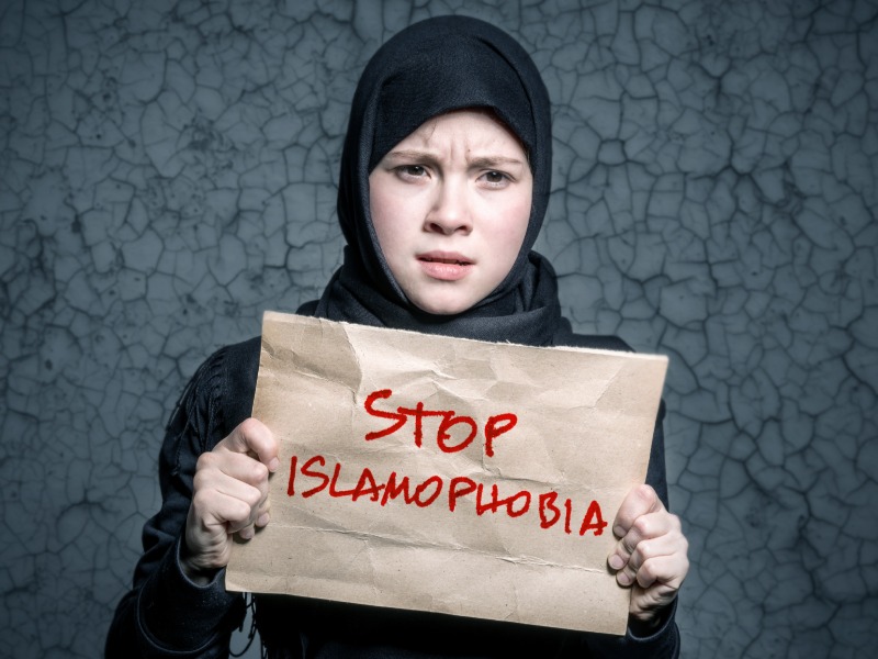 "التعاون الإسلامي" تدعو وسائل الإعلام لمكافحة ظاهرة الإسلاموفوبيا